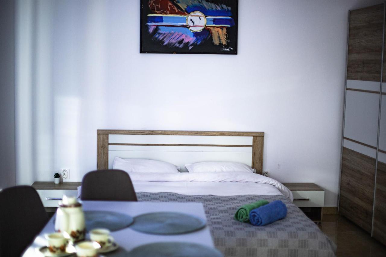 One Room Apart T3 With Free Parking Cluj-Napoca Exterior photo