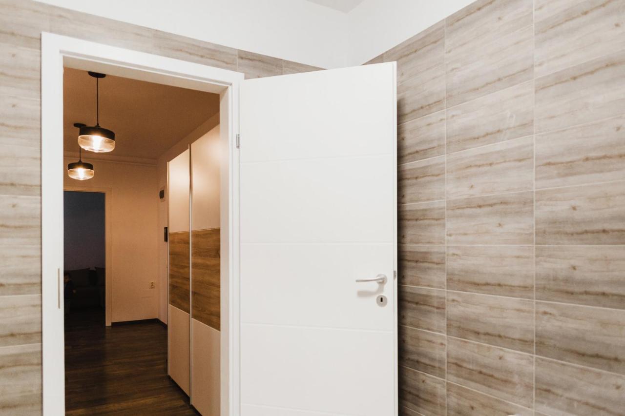 One Room Apart T3 With Free Parking Cluj-Napoca Exterior photo